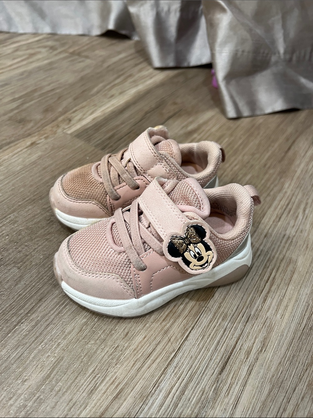 Disney Minnie Mouse Blush Pink Kids Sneakers